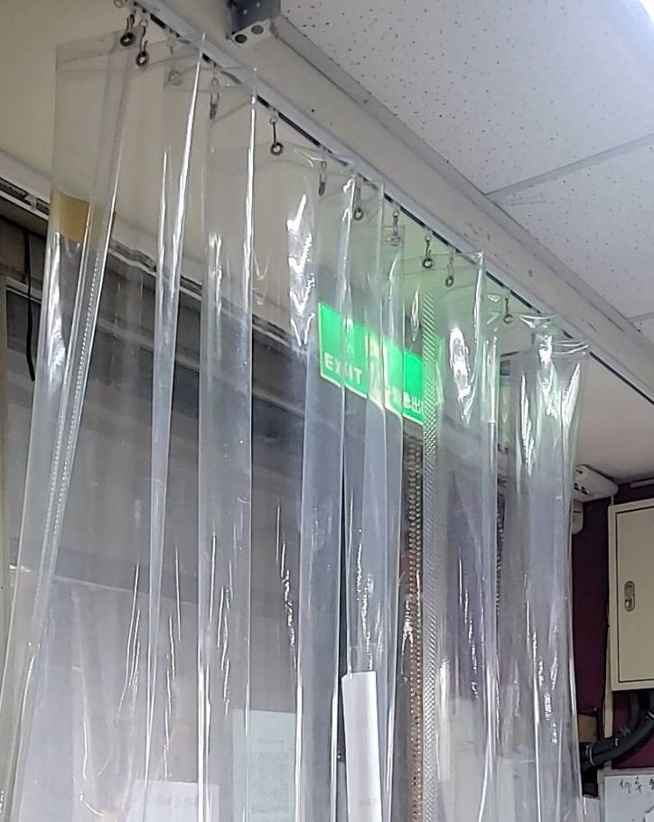 透明帆布簾 照片